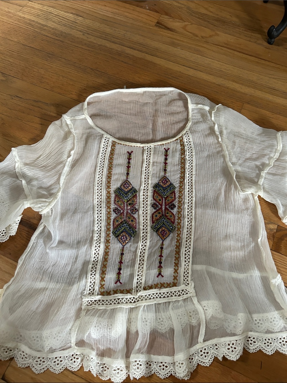 Boho Embroidered White Women's Peasant Top floreat Anthropologie small